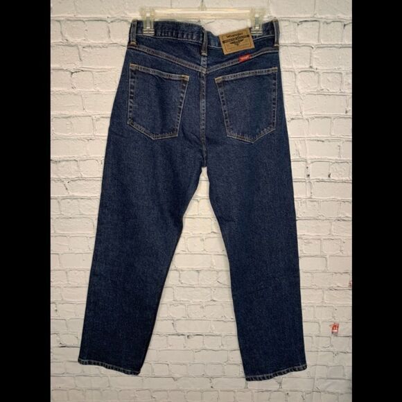 NWT Wrangler Flex Regular Fit jeans. 32x30 - Picture 2 of 3